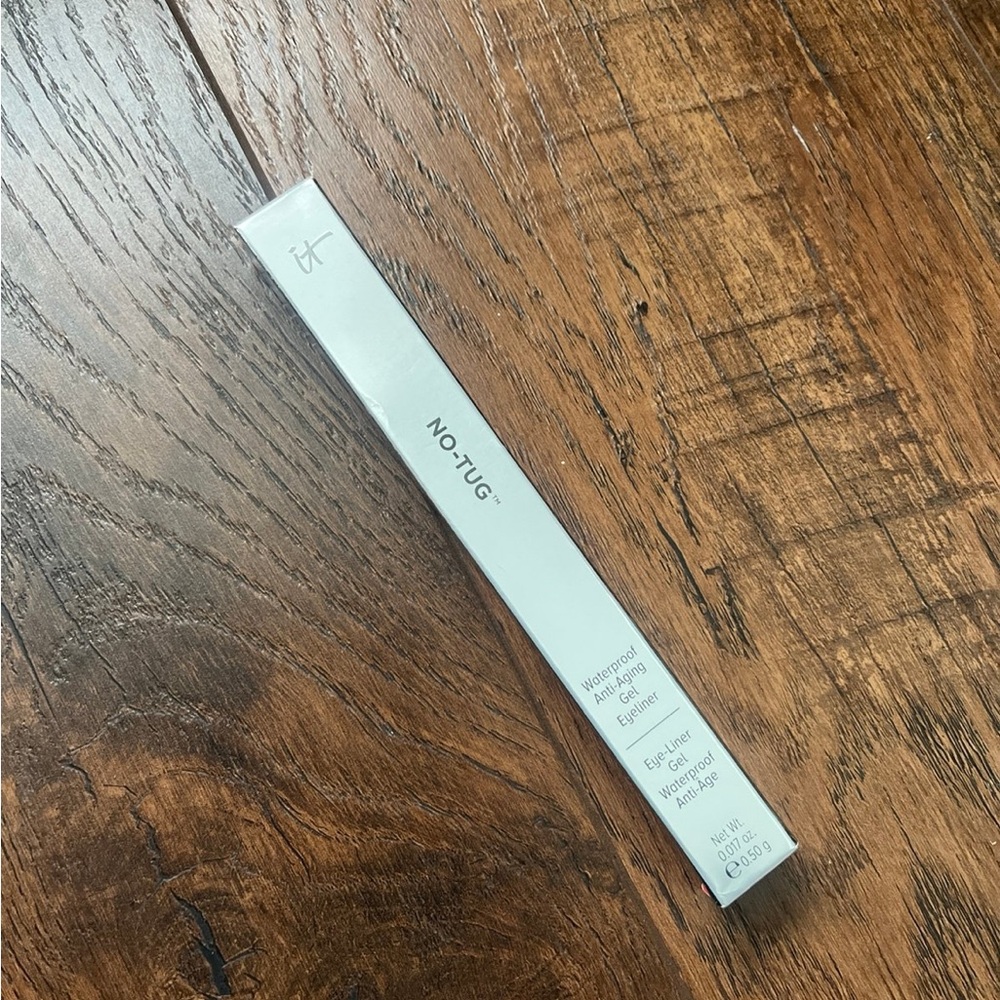 NWT! It Cosmetics - No-Tug - Waterproof Anti-Aging Gel Eyeliner!